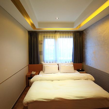 Gallery Tourist Hotel Tongyeong Dış mekan fotoğraf