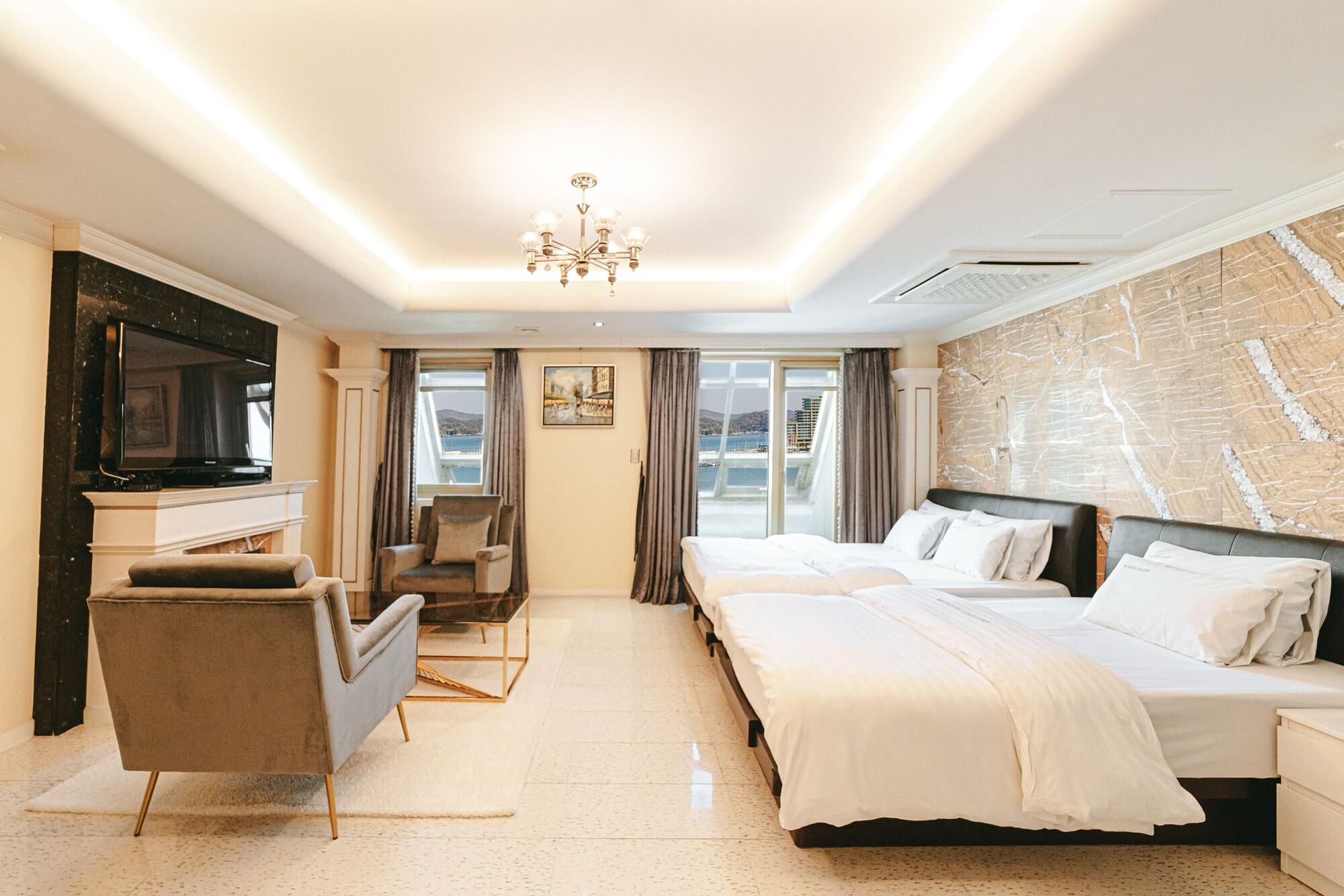 Gallery Tourist Hotel Tongyeong Dış mekan fotoğraf