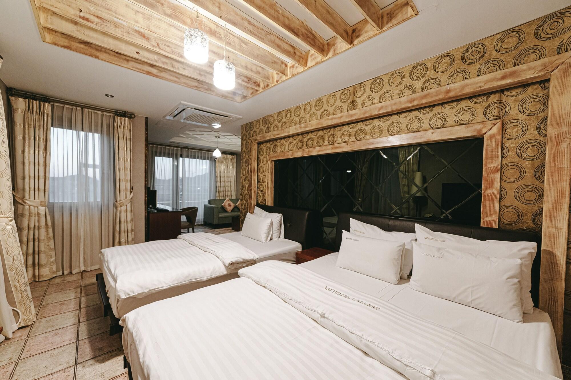 Gallery Tourist Hotel Tongyeong Dış mekan fotoğraf
