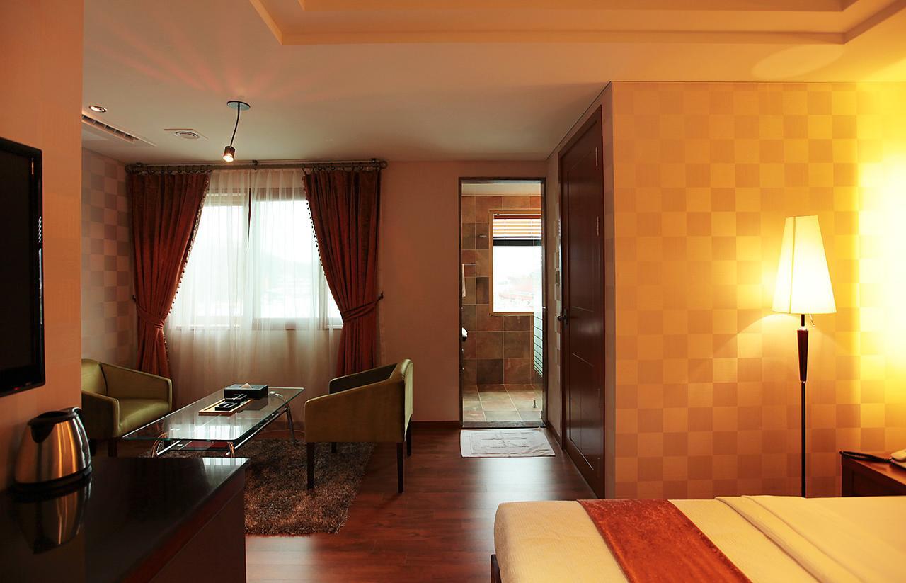 Gallery Tourist Hotel Tongyeong Dış mekan fotoğraf