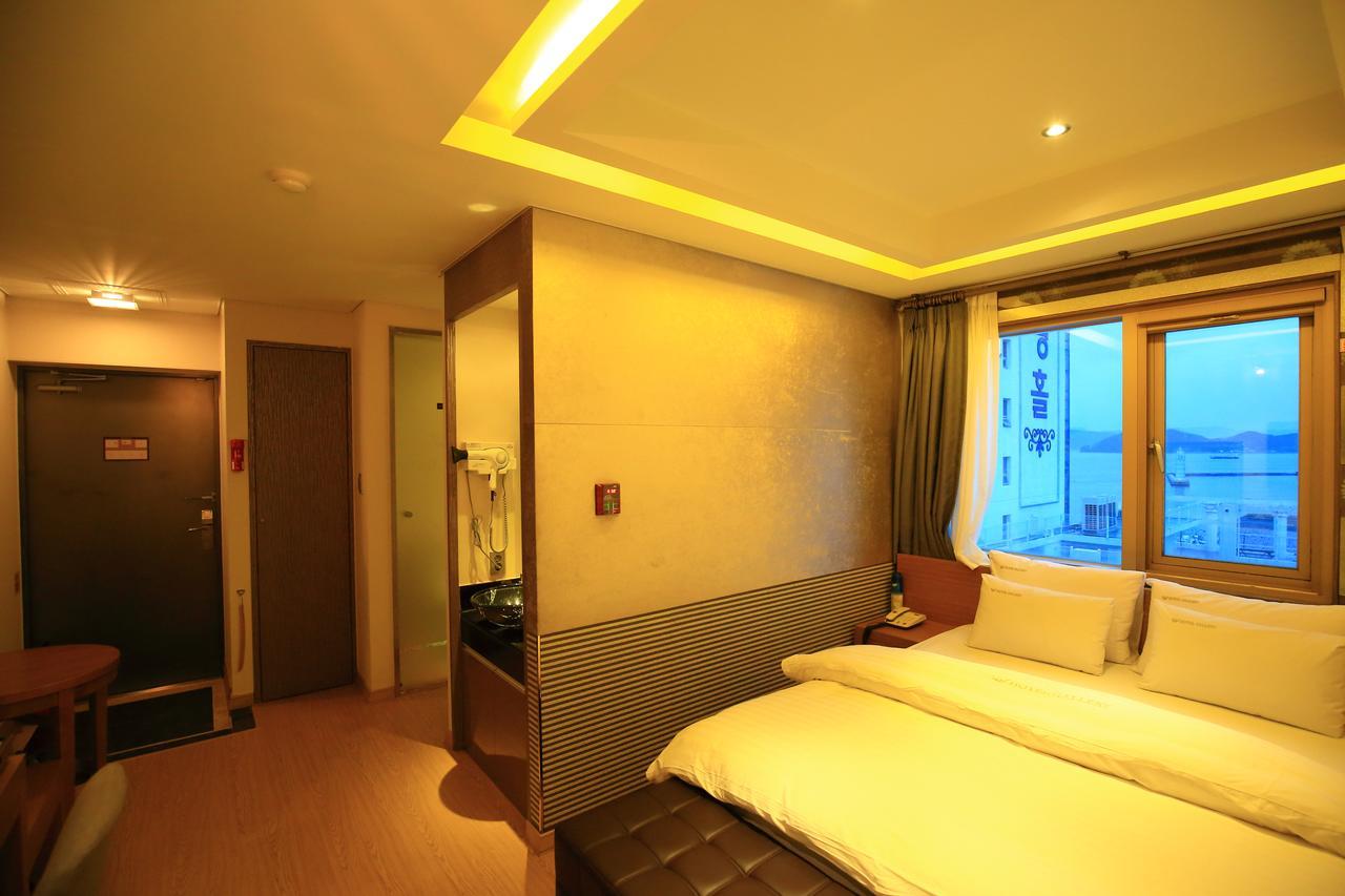Gallery Tourist Hotel Tongyeong Dış mekan fotoğraf