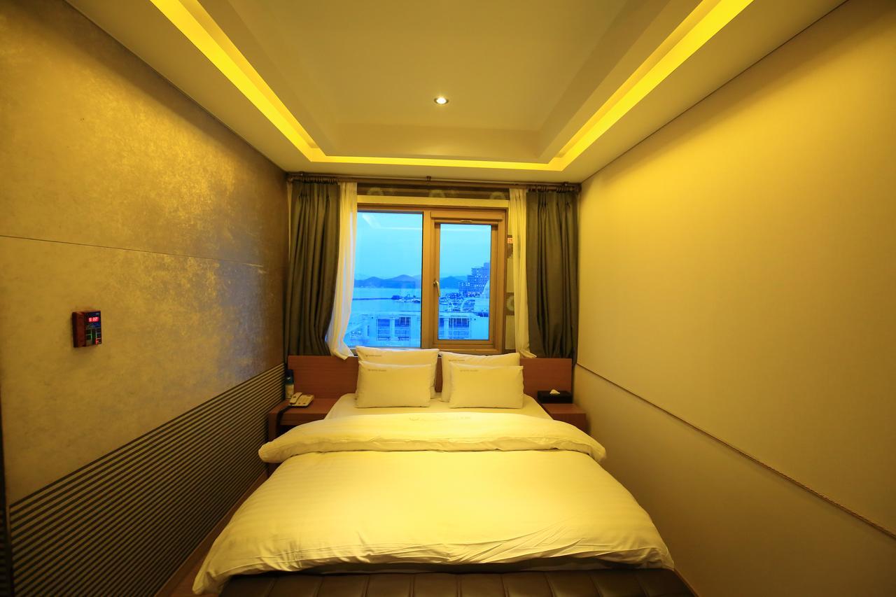 Gallery Tourist Hotel Tongyeong Dış mekan fotoğraf